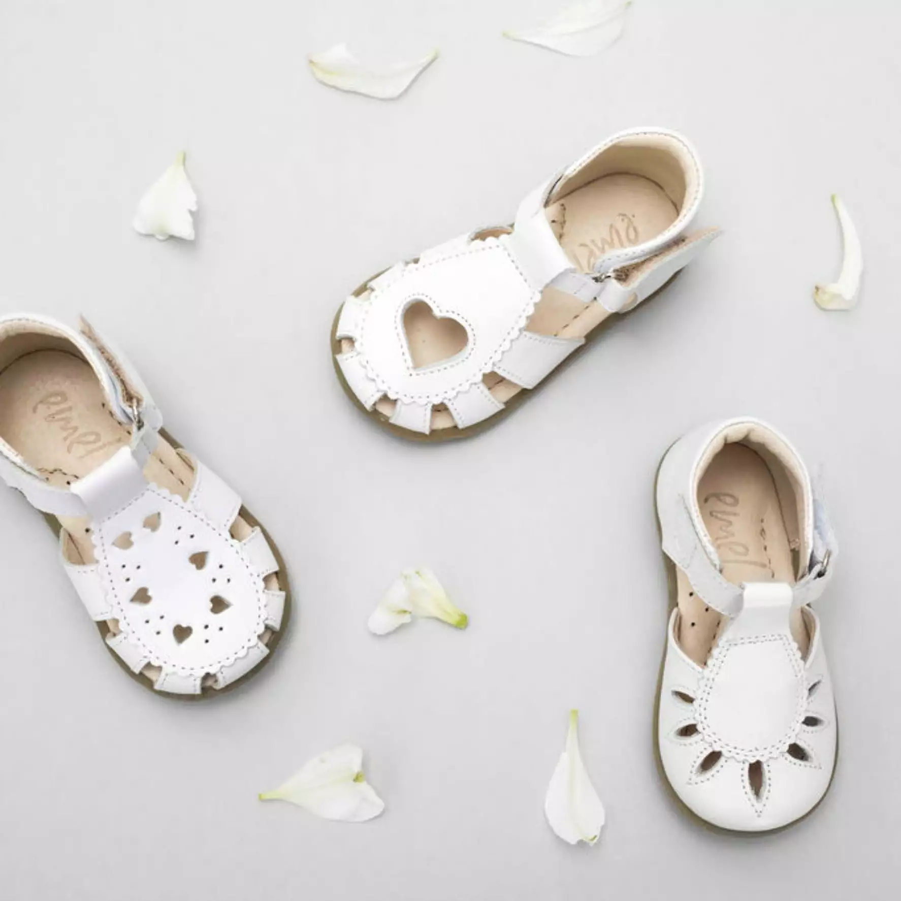 (1214A) Emel white closed sandals