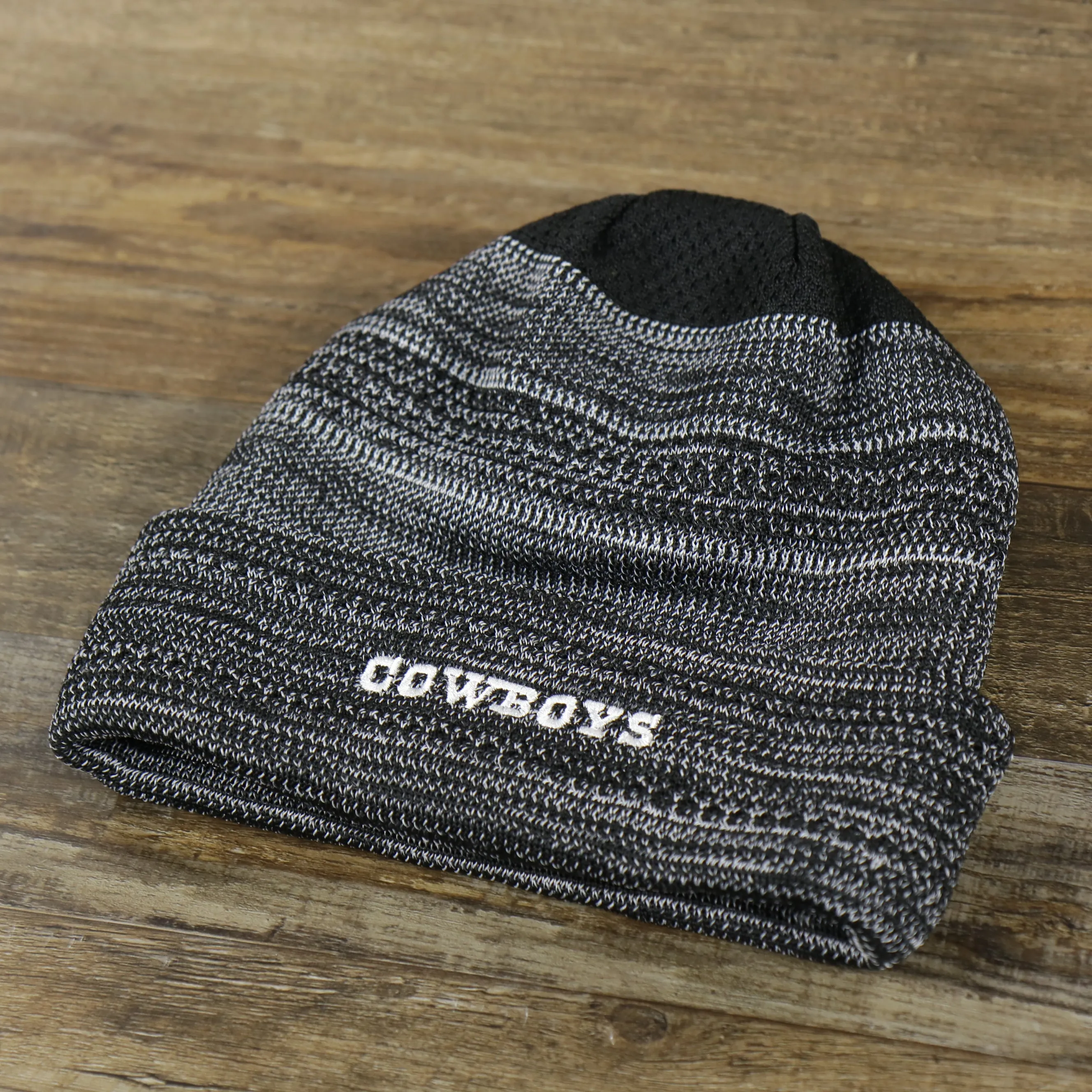 Dallas Cowboys On Field Sideline Winter Knit Sports Beanie | Gray Winter Beanie