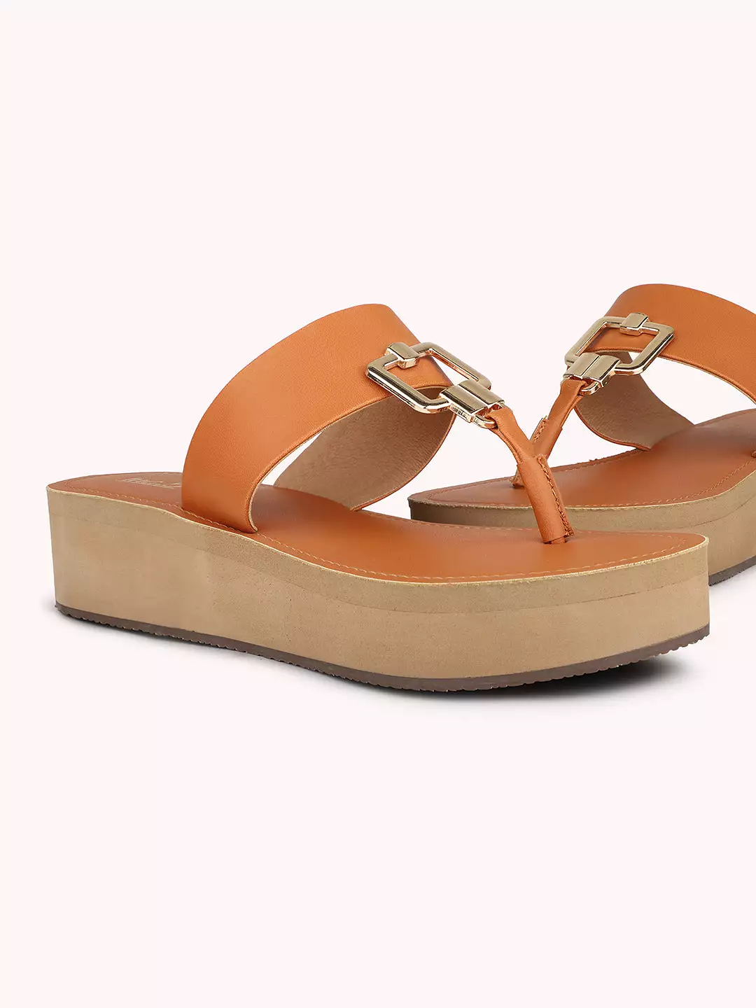 Women Tan T-Strape Open Toe Comfort Sandals with Buckles